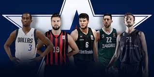 Efes, geçtiğimiz sezon kadrosunda yer alan krunoslav simon, bryant dunston, brock motum anadolu efes genel menajeri alper yılmaz, geçtiğimiz günlerde bu konuda açıklama yapmıştı. Anadolu Efes Yeni Sezon Kadrosu