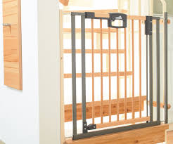 Le Systeme De Securite Easylock De Geuther Pour Les Barrieres Securite Maison Barriere Escalier Barriere De Securite