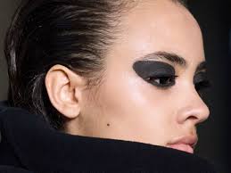 16 Matte Eyeshadows For a Sophisticated Smokey Eye That Lasts