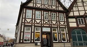 Die folgenden erläuterungen helfen ihnen schritt für schritt beim kauf eines hauses und bieten orientierung. Altstadt Hameln Will Hauser Kaufen