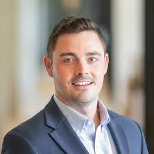 Sam Lawrence's Instagram, Twitter & Facebook