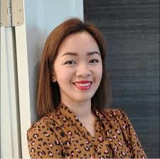 Lisa Khuu's Instagram, Twitter & Facebook