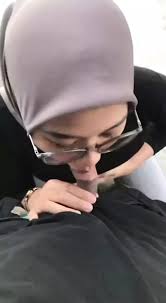 erkek arkadaşından nefret eden tesettürlü kızı ağzından sikiyor Porno 7DAK  farkıyla izle