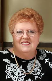 Dorothy Dollar's Instagram, Twitter & Facebook