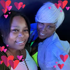 Arion Washington's Instagram, Twitter & Facebook