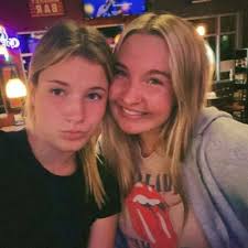 Kailey Rochholz (@kaileyrochholz)