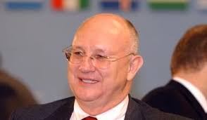 Ioan mircea pascu is a vice president for progressive alliance of socialists and democrats in the european parliament with one video in the. Ioan Mircea Pascu La Rfi Romania Trebuie SÄƒ Adere Cat Mai Repede La Zona Euro Rfi Mobile