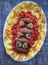 3 Kat Lezzet Ispanak Dolgulu Rulo Kofte Rulo Kofte 2020 Yemek Tarifleri Ispanak Yemek