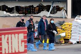 On monday afternoon, police in boulder, colorado, issued an active shooter alert for the area of the king soopers on table mesa drive, urging the public to stay away from the area. Jmg Pks1lveeom
