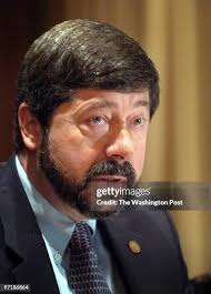 34 Washington Hqts Photos & High Res Pictures