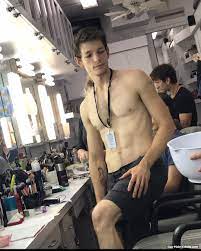 Mike Faist Shirtless And Underwear Photos - Gay-Male-Celebs.com