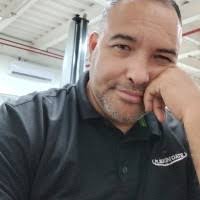 200+ perfiles de «Baudelio»