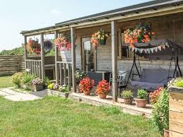 The show, which has been narrated by john nettles for the first three series, will. View The Gallery Okehampton Thorndon Cross Devon Self Catering Holiday Cottage