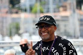 1 de 1 spike lee é homenageado em cartaz oficial do 74º festival de cannes — foto: Spike Lee Place Cannes Sous Le Signe De La Lutte Loop Haiti