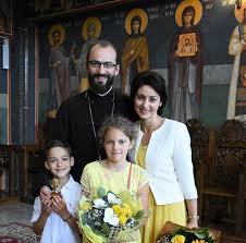Simpozionul face parte din suita de manifestări. FelicitÄri Pr Lect Dr Liviu Vidican Manci Spermezanul Cu DouÄ Doctorate In Teologie Directorul Seminarului Teologic Ortodox Cluj Napoca Doctor In OmileticÄ CateheticÄ Si Istoria Bisericii Universale RÄsunetul