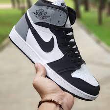 Am f am f hanya. Sepatu Sneakers Basket Nike16 Jordan Retro 01 Sneakers Pria Wanita Terlaris Original Premium Import Size 36 43 Free Ongkir Shoes Jaya Premium Lazada Indonesia