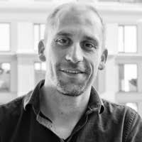 1300+ perfis com “Strutz”