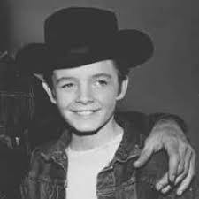 Roger Mobley's Instagram, Twitter & Facebook