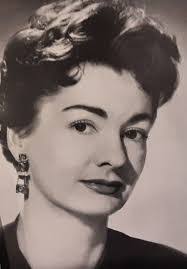 Violet Lamb's Instagram, Twitter & Facebook