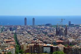 Naviga lungo il porto più antico della città. Barcellona Dall Alto 8 Punti Panoramici Per Ammirare La Citta Come Fanno I Pappagallini Verdi Kilig Travel Blog