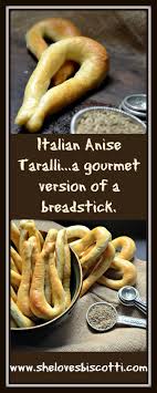 Crunchy Addictive Italian Anise Taralli She Loves Biscotti Food Recipes Italian Snacks