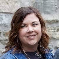 Sheryl Lolmaugh's Instagram, Twitter & Facebook