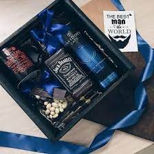 But, you don't need to worry as we have all the essential birthday gift send christmas gifts to man from the exclusive collection of christmas gifts for him at igp. Looking For The Perfect And Thoughtful Gift For The Man In Your Life Bestmensgifts Mensgiftideas M Mens Birthday Gifts Diy Gifts For Men Baskets For Men