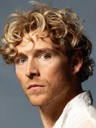 Christopher Gift's Instagram, Twitter & Facebook