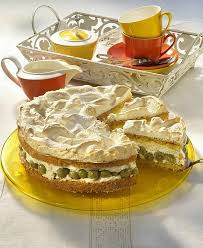 Stachelbeertorte Mit Baiserhaube Rezept Lecker Stachelbeerkuchen Stachelbeertorte Baiserhaube