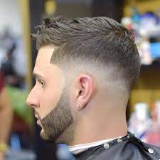 Jeune homme brun aux cheveux courts en dégradé. Top 100 Coiffures En Degrade Coupe De Cheveux Homme
