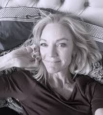 Sandra Spry's Instagram, Twitter & Facebook