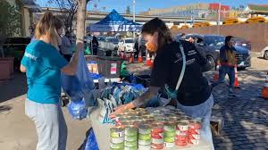 Maybe you would like to learn more about one of these? Hundreds Of Meals Given Away At Pet Food Pantry In Chinatown Abc7 Los Angeles