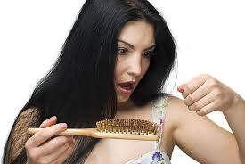 Mari baca perkongsian artikel ini untuk mengetahui tentang faktor yang boleh masalah rambut gugur adalah satu masalah normal yang biasa dihadapi oleh lelaki mahupun wanita, khususnya yang mereka yang berusia lebih 30 tahun. Kenali Punca Rambut Gugur Cara Atasi