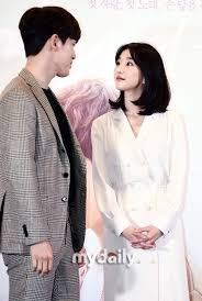 오늘 여자 스태프에게 인사도 안했고요. Q2w5qjv5t5rxqm