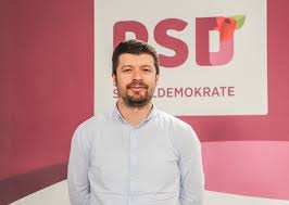 Osmani, die zuvor als ministerpräsidentin im gespräch war, hatte nach thacis rücktritt dessen amt. Vvoq5jd8iqsdtm