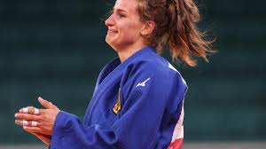 Around 386 judoka competed in 14 events (seven each for both men and women). E2y8zqicwyeflm