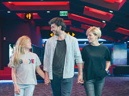 Dana nalbaru a rabufnit, marti, si a facut cateva declaratii care ii vor lasa pe multi fara cuvinte. ViaÅ£a Si Filmul Dana NÄƒlbaru Dragos Bucur Si Sofia Sapte Seri