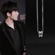 Qian kun, besser bekannt unter seinem künstlernamen kun, ist ein chinesischer sänger, songwriter und produzent. Silver Pendant Necklace Kpop Idol Kun Harajuku New Fashion Necklace Accessories For Men Boyfriend Shopee Philippines