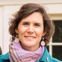 Lesley Barron's Instagram, Twitter & Facebook