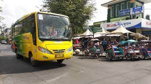 Ya, angkutan yang identik dengan warna hijau ini memang sudah populer dikalangan masyarakat, mahasiswa maupun turis mancanegara. Digugat Karena Phk Buruh Operator Bus Trans Jogja Buka Suara Suara Jogja