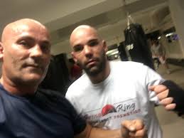 Boksieri i "ArenaRing Promotion", Arben Shemallari po vazhdon me  pergatitjet per ndeshjen e tij te 3 ne boksin profesionist. Ai gjendet ne  Munich tek " Steko" nen perkujdesin e trajnerit shqiptar, Albert Krieziu  🔥🔥🔥🔥🔥👊👊👊👊