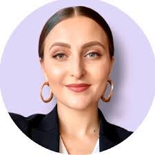 Shannon Blythe's Instagram, Twitter & Facebook