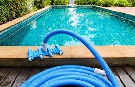 5 astuces pour empecher l apparition d algues dans une piscine guide piscine fr nettoyer piscine piscine verte piscine