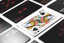Juegos para tomar alcohol con cartas. 6 Juegos Para Beber En Fiestas Y Reuniones Con Amigos