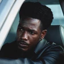 Daniel Me's Instagram, Twitter & Facebook