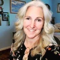 Lorraine Petty's Instagram, Twitter & Facebook