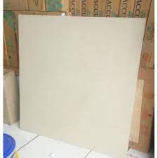 Bila keramik sebelumnya adalah perpaduan antara hitam dan putih, maka model keramik kali ini berbentuk persegi dengan warna yang berlainan juga, yaitu cokelat muda dan cokelat tua. Granit 60x60 Warna Cream Bermotif Grade Aaa Gratis Ongkir Shopee Indonesia