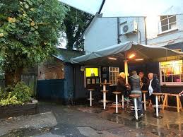 Maybe you would like to learn more about one of these? Andy Serkis Or Ole Gunnar Solskjaer Bilde Av George Dragon I Thames Ditton Tripadvisor