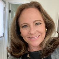 Kelly Helfrich's Instagram, Twitter & Facebook