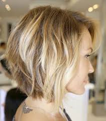 1001 Idees Carre Plongeant Degrade On Arrondi Les Angles Carre Plongeant Cheveux Coiffure Coupe De Cheveux